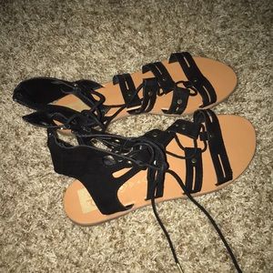 DV sandals size 8